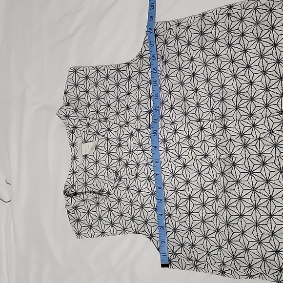 H&M Sleeveless Blouse - Picture 4 of 9